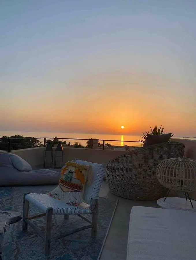 La Villa Cala Vadella  0*, Cala Vadella (Ibiza) Spain